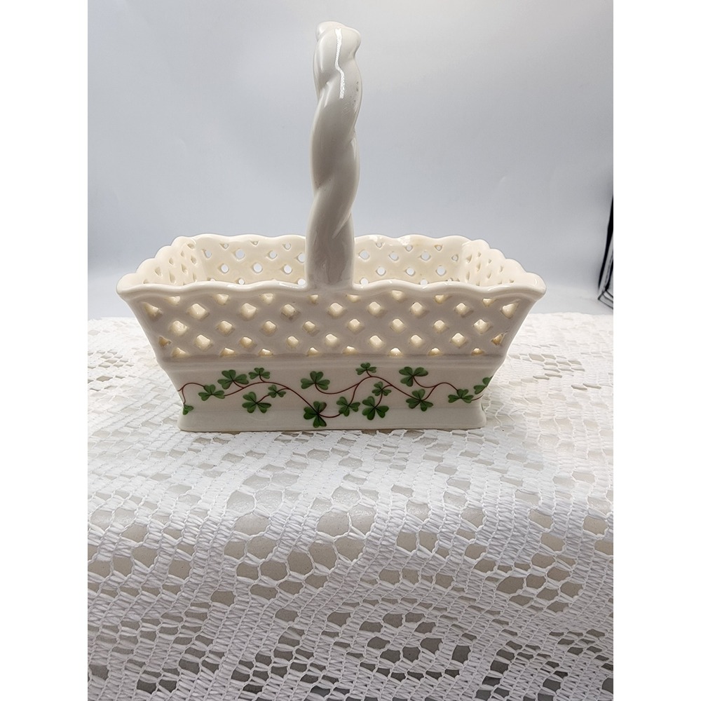 Shannon Porcelain Lattice Basket Shamrock Clover Irish T Bag/ Sugar Dish Ivory